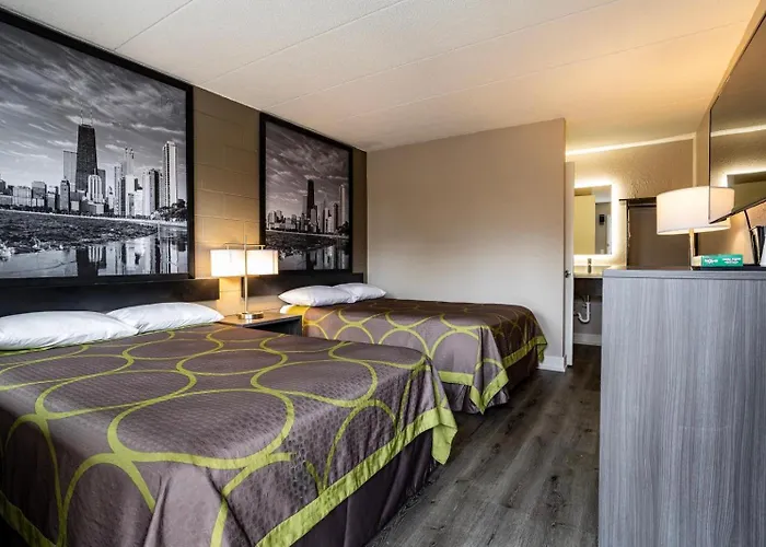 Super 8 By Wyndham South Hotel 2*