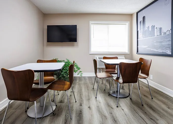 Hotel Super 8 By Wyndham South